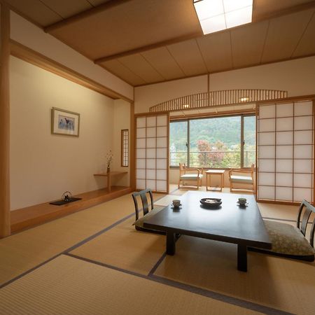 Iizaka Onsen Surikamitei Ohtori Hotel Fukushima  Exterior foto