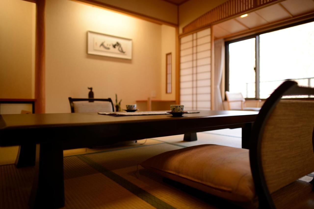 Iizaka Onsen Surikamitei Ohtori Hotel Fukushima  Exterior foto
